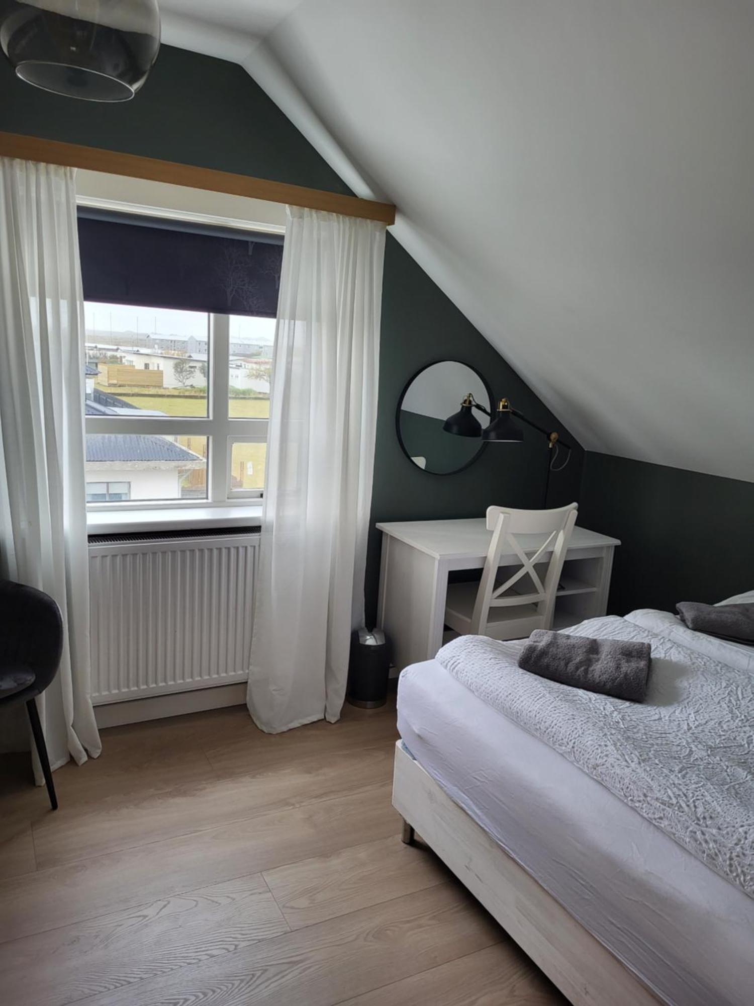 Grindavik Guesthouse Self Check In & Out Szoba fotó